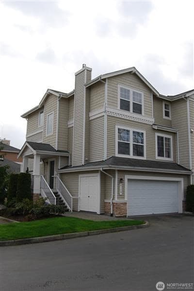 MLS# 1805629 - 3BD, 2.5Bth Townhouse in Kent