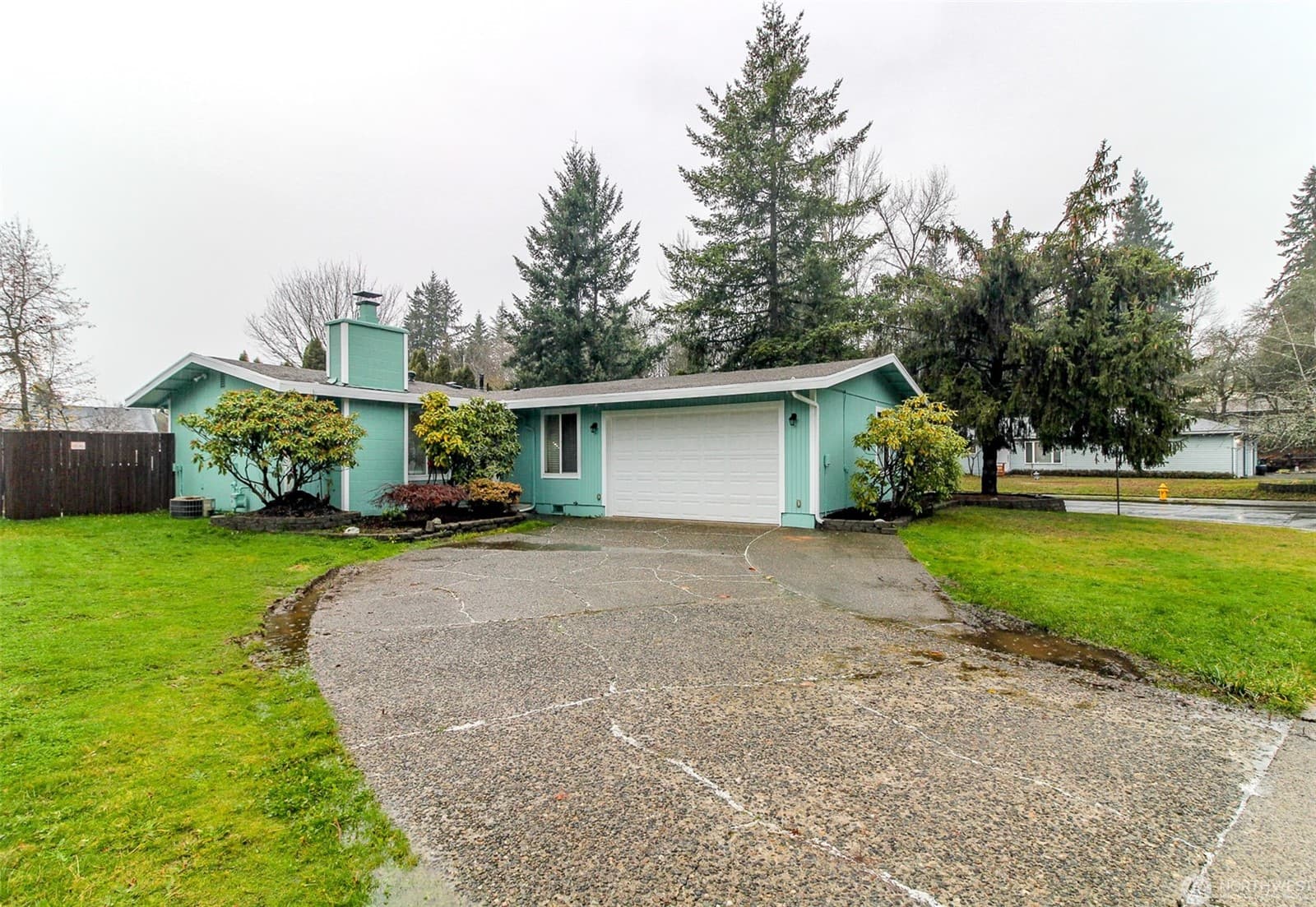 MLS# 2183984 - 3Bd, 1Bth Remodeled Corner Lot Home