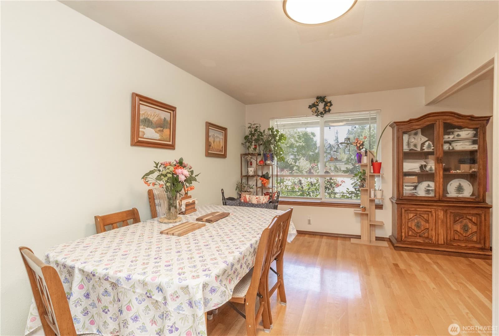 MLS# 2551170 - Single Residential Home, 6BD, 2.75Bath in Bothell — photo 4