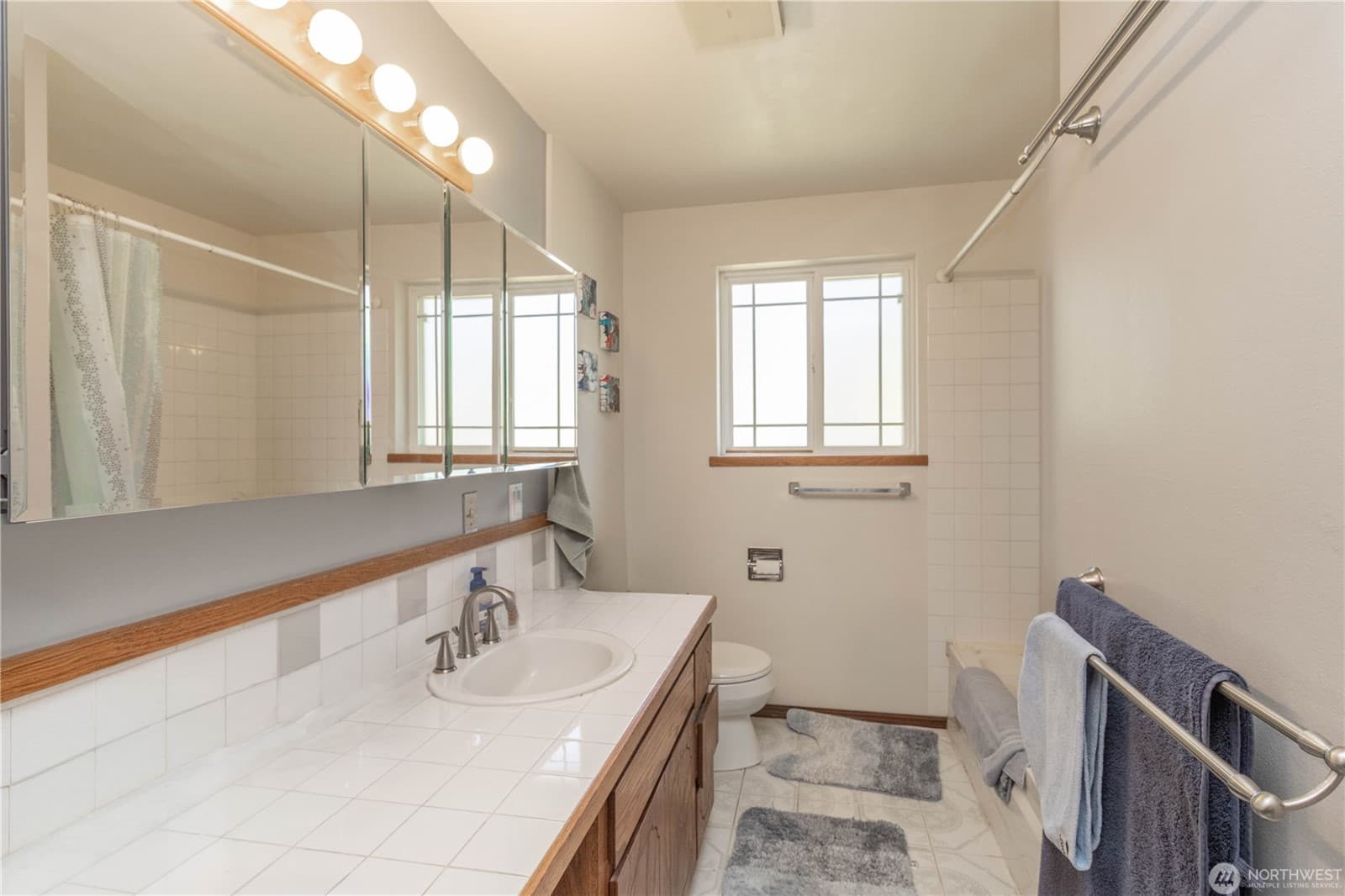 MLS# 2551170 - Single Residential Home, 6BD, 2.75Bath in Bothell — photo 7