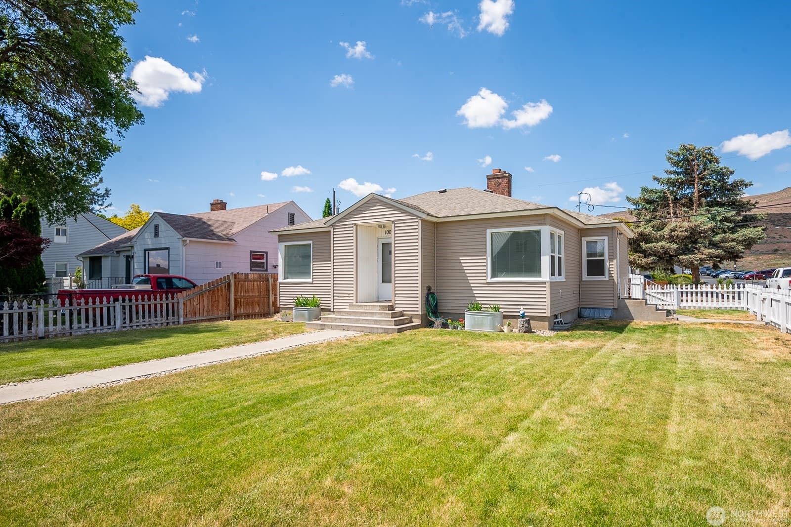 MLS# 2242767 - Residential Single Home in Ephrata