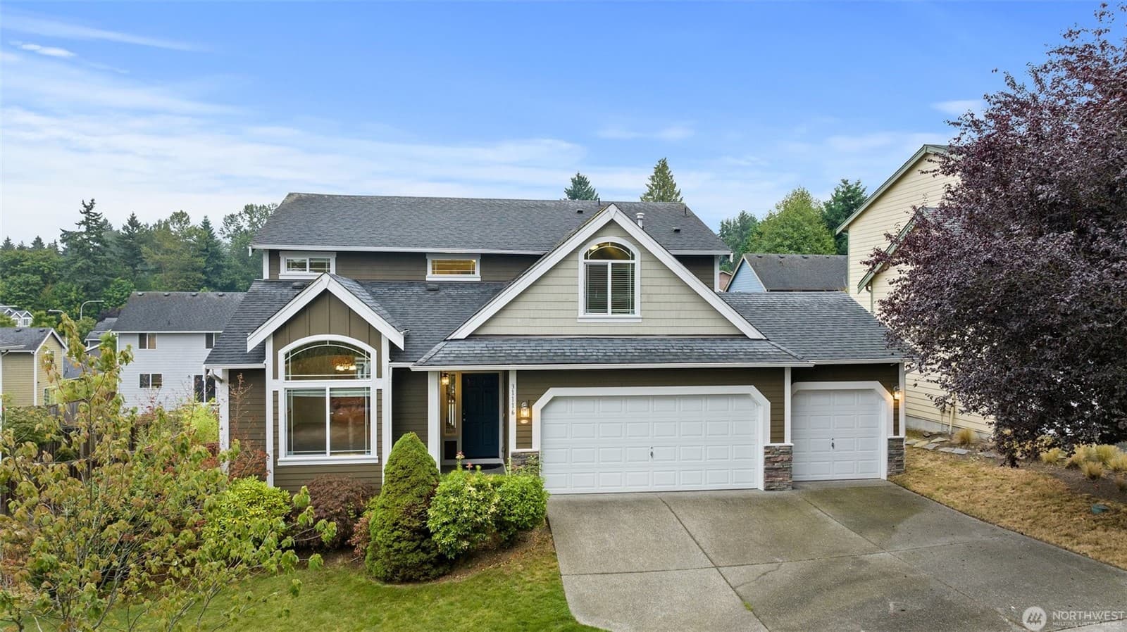 MLS# 2155304 - 4BD, 2.5Bth - 2-Story Residential Single Home